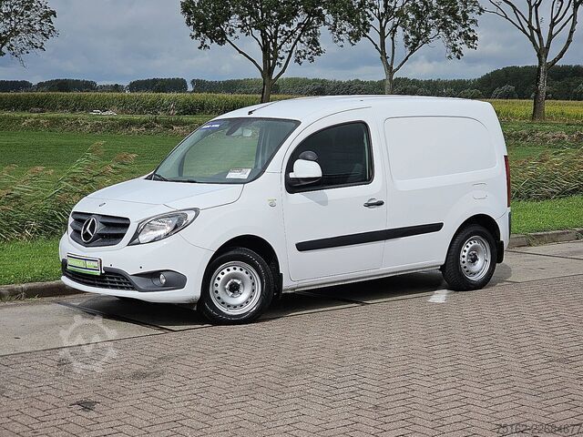 Stationvogn med højt tag MERCEDES-BENZ CITAN 112 benzine ac
