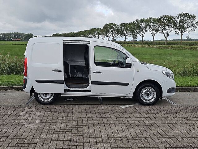 Stationvogn med højt tag MERCEDES-BENZ CITAN 112 benzine ac