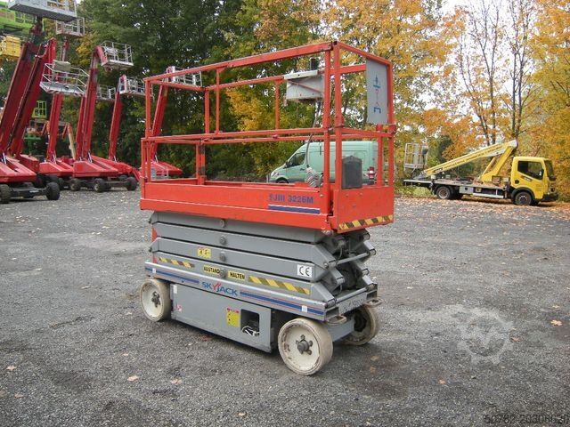 Platforma robocza  SkayJack SJIII 3226M Scherenarbeitsbühne 10 m