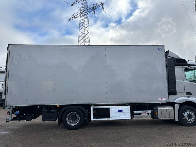 Rashladni kamion MERCEDES-BENZ Actros 1833 Schmitz Kühlkoffer Carrier 1100U