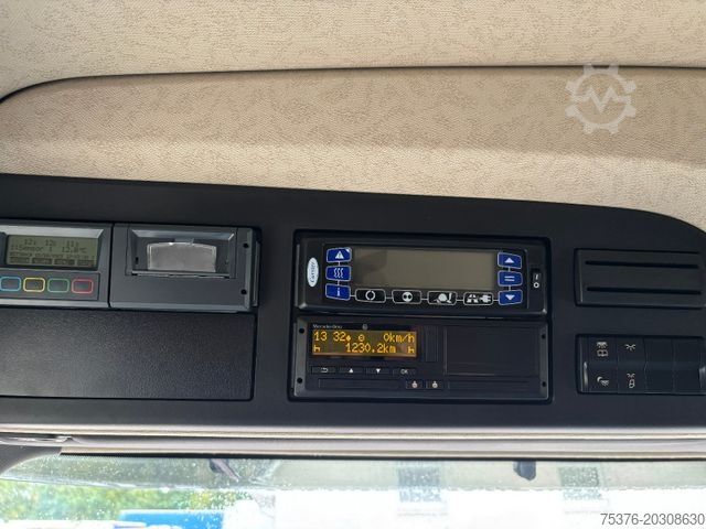 Rashladni kamion MERCEDES-BENZ Actros 1833 Schmitz Kühlkoffer Carrier 1100U