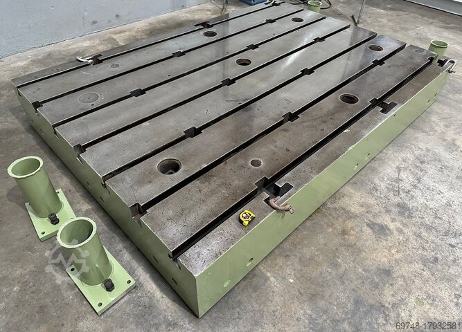 Mesa de soldadura ou de montagem Valcomaq