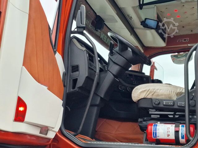 Vrachtwagen met kraan Volvo FH 16.750 8x2*6 - Palfinger PK15002 Crane/Grua ...