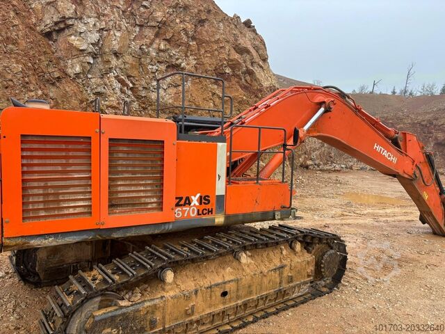 Rupsgraafmachine Hitachi ZX 670 LCH-3