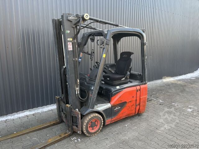 Empilhador eléctrico de 3 rodas Linde E16-02
