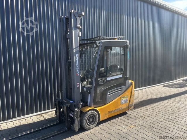 Elektrikli 3 tekerlekli forklift Jungheinrich EFG216