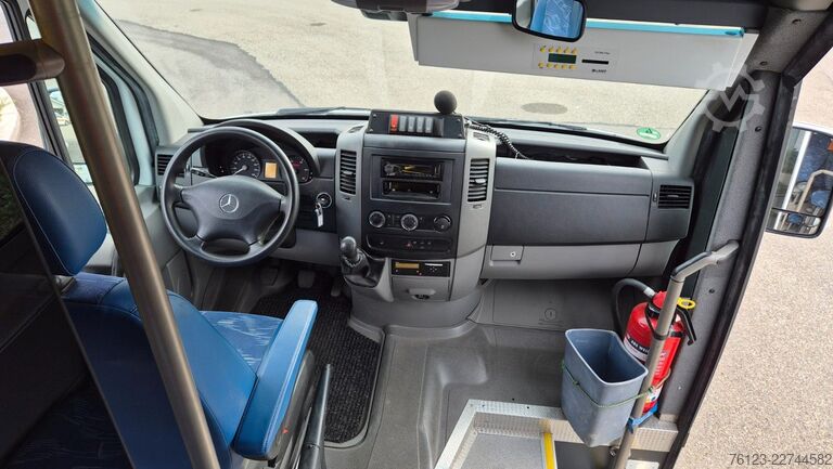 Minibusz MERCEDES-BENZ Sprinter 516, Daily, Crafter
