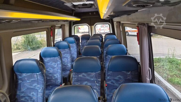 Minibusz MERCEDES-BENZ Sprinter 516, Daily, Crafter