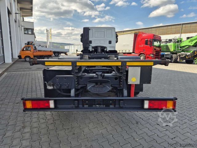 Camión con caja móvil IVECO Stralis AT190S31/P BDF Klima Standh. AHK Bett