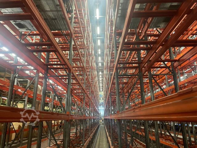 Magazzino a scaffale alto 42 lfm Palettenregal Schäfer Palflex 