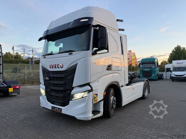 Tractor estándar IVECO Stralis S-WAY AS440S48T/P Standklima Retarder