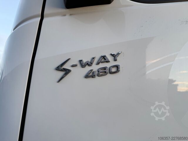 Tractor estándar IVECO Stralis S-WAY AS440S48T/P Standklima Retarder