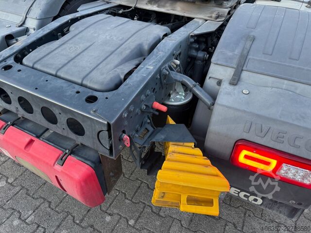 Tractor estándar IVECO Stralis S-WAY AS440S48T/P Standklima Retarder