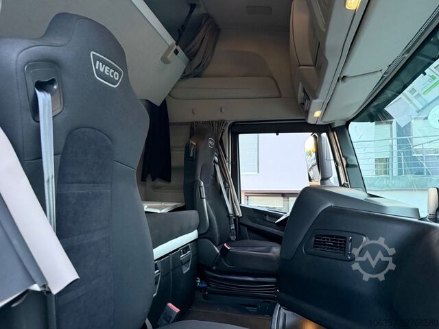 Tractor estándar IVECO Stralis S-WAY AS440S48T/P Standklima Retarder