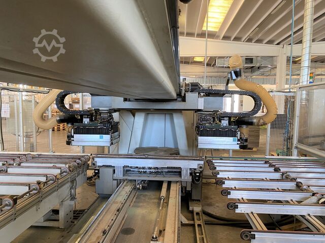 Boor-, frees- en deuvelplaatsingscentrum BIESSE FTT + FTT + FHT