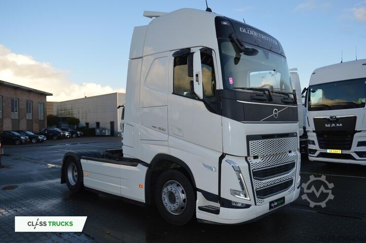Standardowy ciągnik siodłowy VOLVO FH 460 Globetrotter XL i-Save SideSkirts