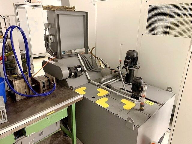 Vertical machining center Deckel Maho DMU 125 T