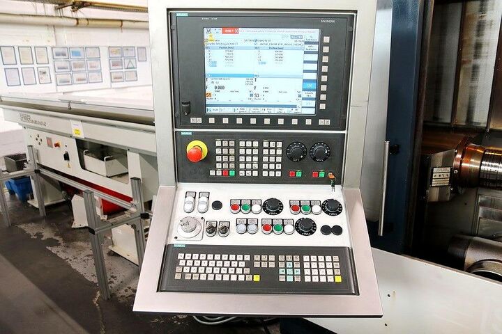 CNC svarv- och fräscenter SPINNER TD 42 Triplex