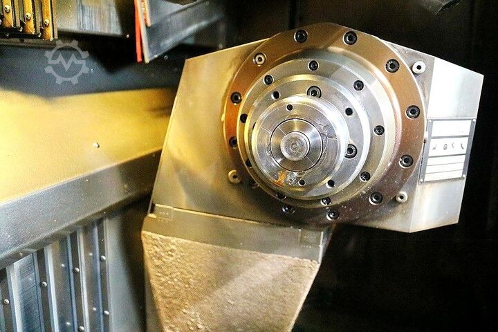 CNC svarv- och fräscenter SPINNER TD 42 Triplex