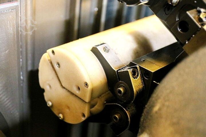 CNC svarv- och fräscenter SPINNER TD 42 Triplex