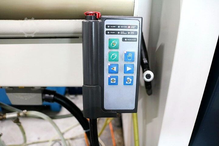 CNC svarv- och fräscenter SPINNER TD 42 Triplex