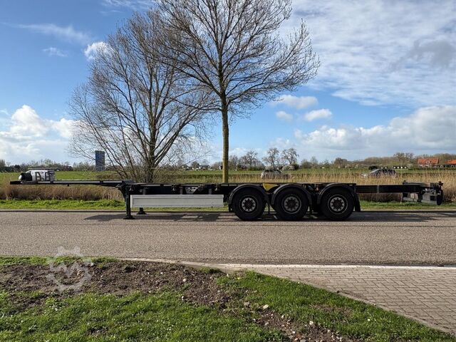 Container transport Renders 3AFCST08 Multichassis / Extendable / SAF Axles ...