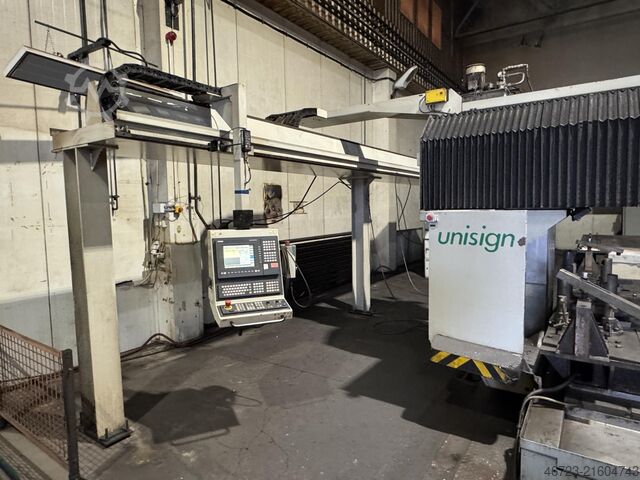 Vertical machining center Unisign UNIPORT 6