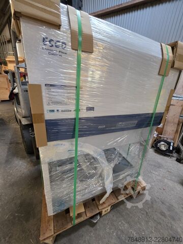 Laminar Flow Kast ESCO Airstream Gen 3 LVG-3AG-F8