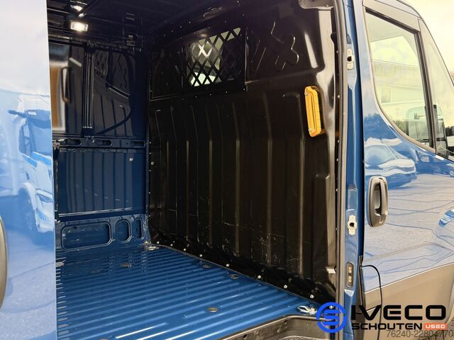 Iveco Daily 35S16V 2.3L 160CV | L2H2 passo 3520 mm | Cambio manuale | Cruise control adattivo | Tele Iveco Daily 35S16V 2.3L 160pk | L2H2 W3520 | Handgesc...