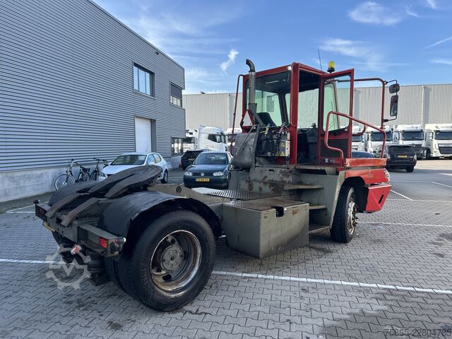 Standard-SZM Terberg YT182 / Motor Problem - Oil Pressure / 2006 / C...