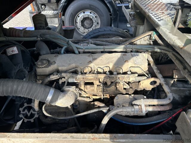Standard-SZM Terberg YT182 / Motor Problem - Oil Pressure / 2006 / C...