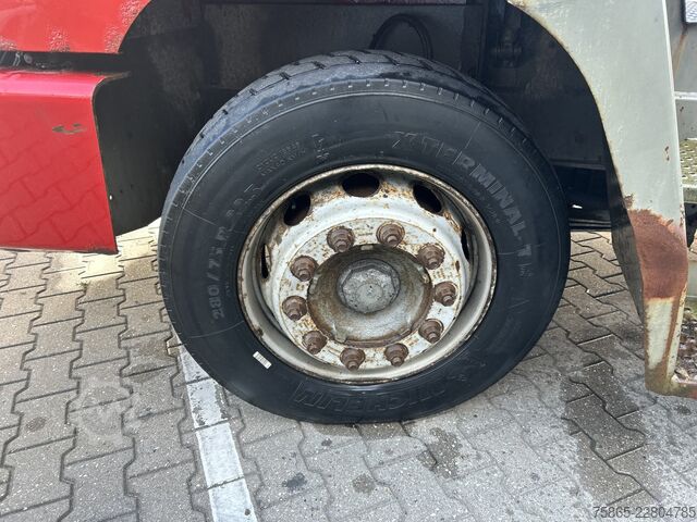 Standard-SZM Terberg YT182 / Motor Problem - Oil Pressure / 2006 / C...
