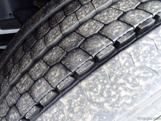 LKW mit Getränkeaufbau IVECO 260 S 42*kpl. Zug*2x LBW*Lift/Lenk*Ret.*38 Pal.