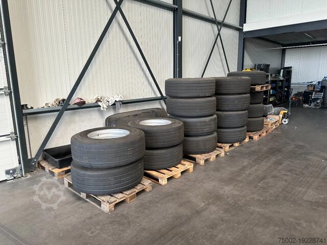 Banden diversen 14x 385/65-R22.5 on rims
