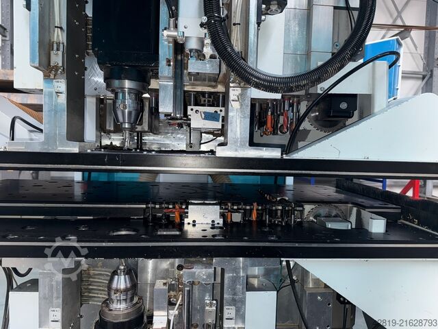 Throughfeed machining center Weeke BHX 500