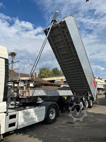 Camion de gunoi Langendorf SKA 24/30 Getreidekipper 55 m³* VOLLALU Liftachse