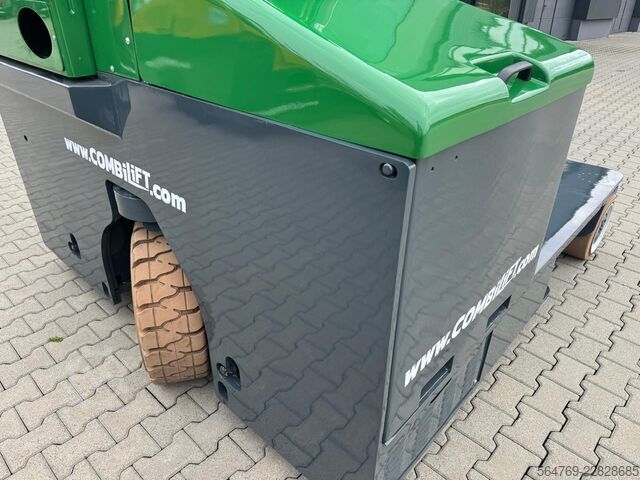 Chariot élévateur multidirectionnel Combilift C4500 /Triplex/Battery 2023 year