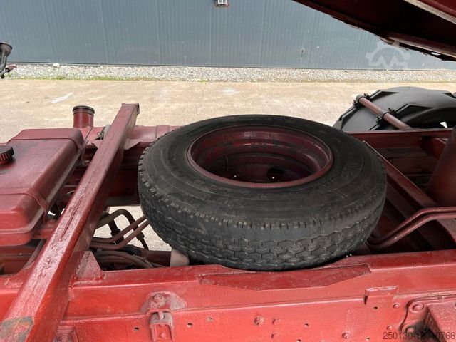 Furgón volquete trilateral MERCEDES-BENZ LPK 813 Meiller Oldtimer