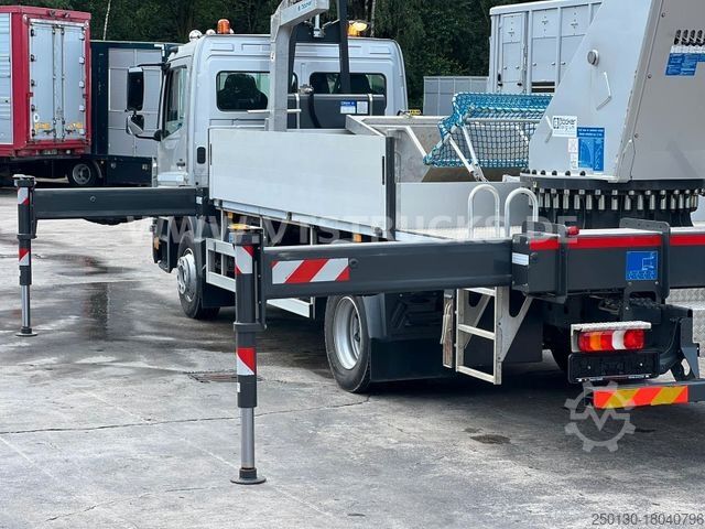 Lastbilmonteret kran MERCEDES-BENZ Atego 1223 4x2 Böcker-Dachdeckerkran