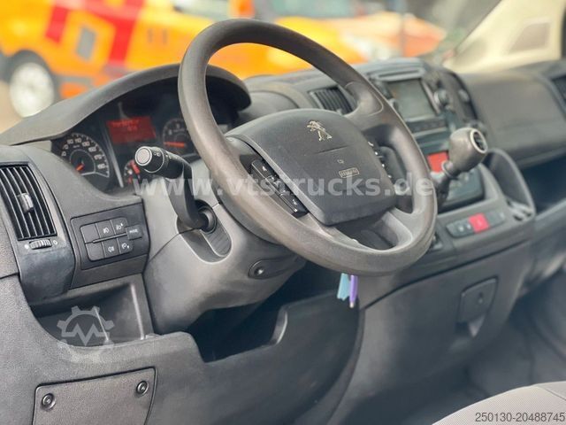 Pick-up van PEUGEOT Boxer DoKa Pritsche HDi 130 4x2