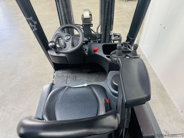 Ηλεκτρικό περονοφόρο 3 τροχούς Linde E 16 C-01 Triplex Batterie Bj.22