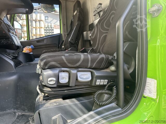 Ladbil med presenning IVECO Stralis AT