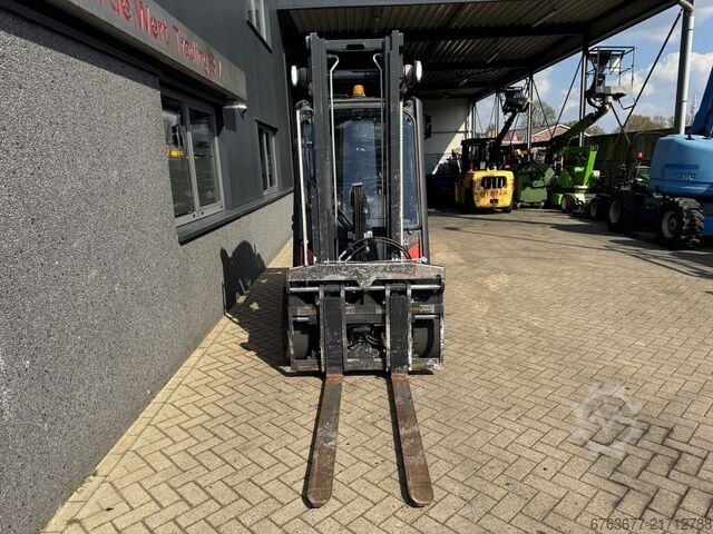 Linde H35D-02 Duplex 370 Freelift / Sideshift / Fork Positioner VW Diesel 2018 LINDE H35D-02 Duplo 370 Freelift / Sideshift / Vorkversteller VW Diesel 2018
