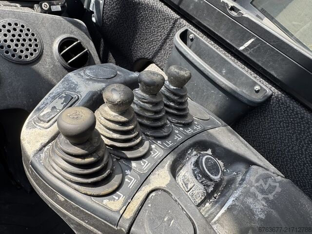 Linde H35D-02 Duplex 370 Freelift / Sideshift / Fork Positioner VW Diesel 2018 LINDE H35D-02 Duplo 370 Freelift / Sideshift / Vorkversteller VW Diesel 2018