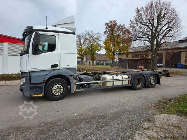 Samochód z wymienną zabudową MERCEDES-BENZ 2545 BDF, Multiwechsler,neue Injektoren+ Ölpumpe