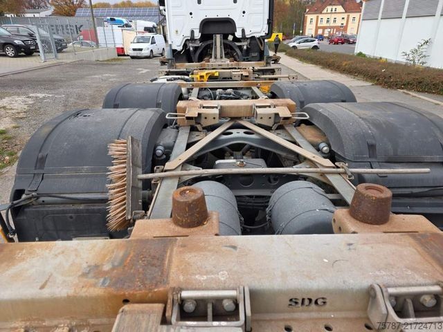 Samochód z wymienną zabudową MERCEDES-BENZ 2545 BDF, Multiwechsler,neue Injektoren+ Ölpumpe