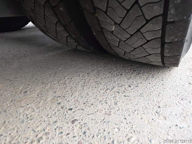 Samochód z wymienną zabudową MERCEDES-BENZ 2545 BDF, Multiwechsler,neue Injektoren+ Ölpumpe