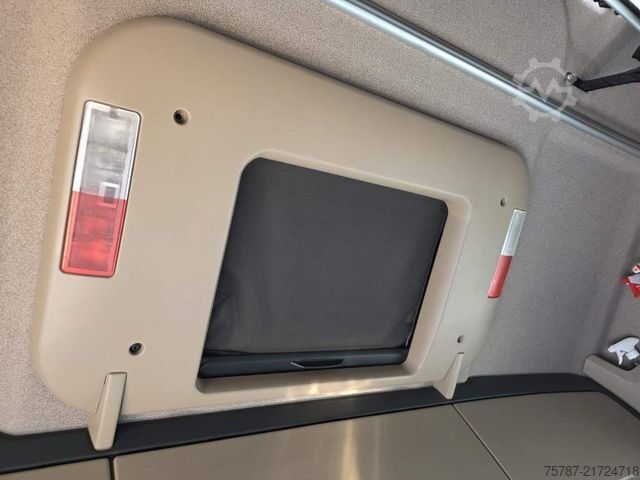 Standardowy ciągnik siodłowy MAN 18.500 TGX, Standklima, Euro 6m Standard