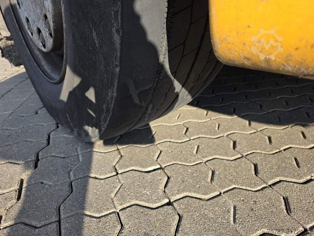 Standardowy ciągnik siodłowy MAN 18.500 TGX, Standklima, Euro 6m Standard