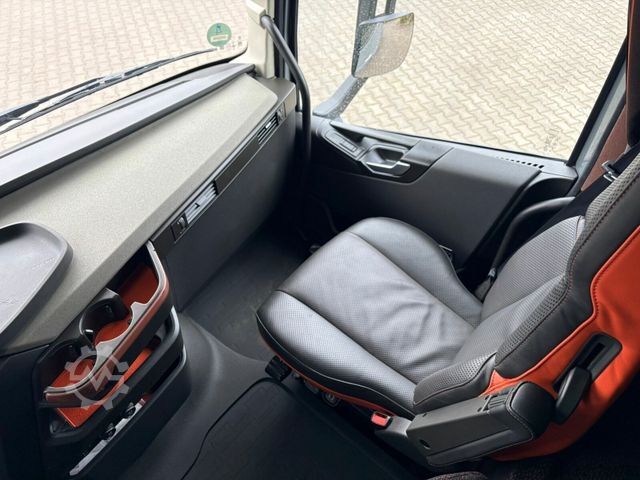 Standaard trekker VOLVO VOLVO FH750 6x4 Euro6 LL SZM Kipphydraulik